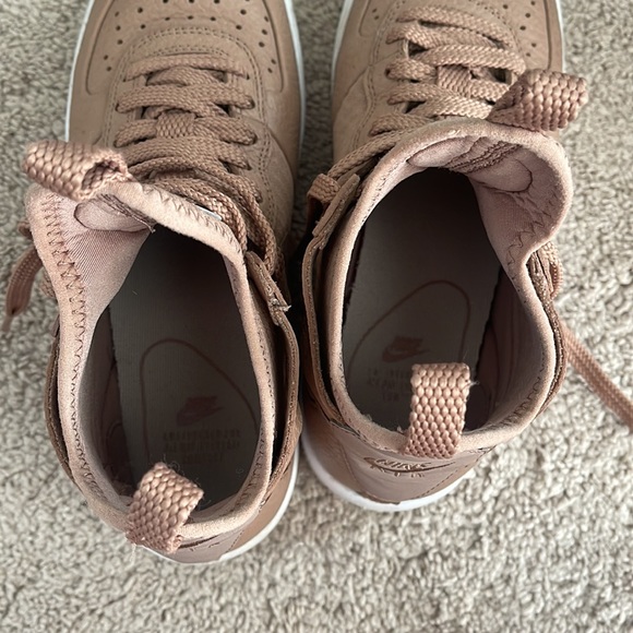 Nike Air Force One - Picture 4 of 4